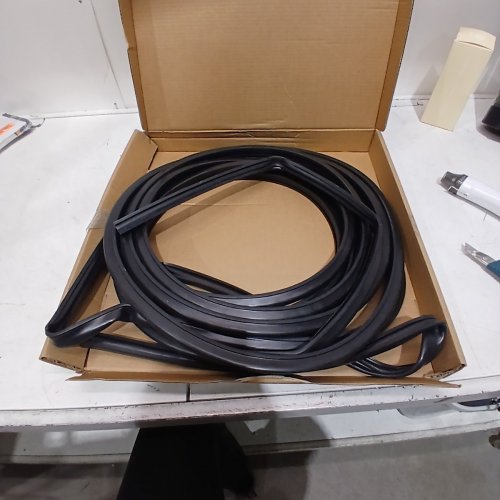 RUBBER DOOR WEATHERSTRIPPING SEAL -15FT - BLACK image 2