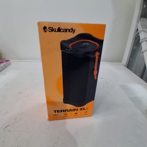 SKULLCANDY TERRAIN XL XT COMPACT TOUGH WIRELESS SPEAKER - BLACK/ORANGE (MODEL: 2SKSK1848BOW2) image 9