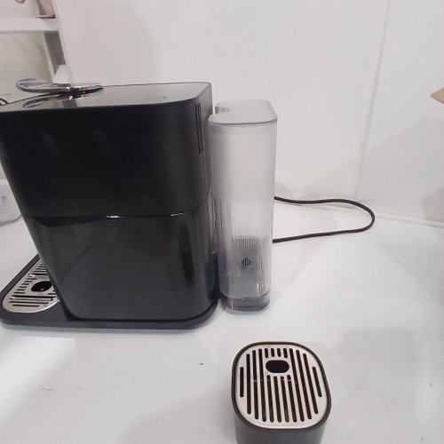 NESPRESSO DE’LONGHI GRAN LATTISSIMA ESPRESSO MACHINE WITH MILK FROTHER, 3 COFFEE SELECTIONS AND TOUCHSCREEN DISPLAY - BLACK (MODEL: ‎EN640BCA) image 8
