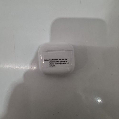 WIRELESS CHARGING CASE - AIRPODS 4 - WHITE image 4