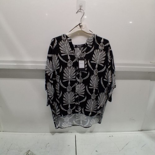 WOMEN'S BARILOCHE BOTANICAL PRINT BUTTON-UP SHIRT - SMALL / MEDIUM - 38 - BLACK / WHITE (STYLE : AZTECA) image 2