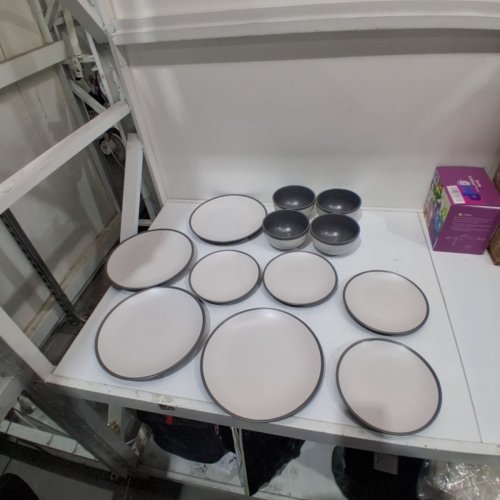 12PC SAFDIE & CO DINNERWARE SET - GRAY AND WHITE (MODEL: HK04122) image 3