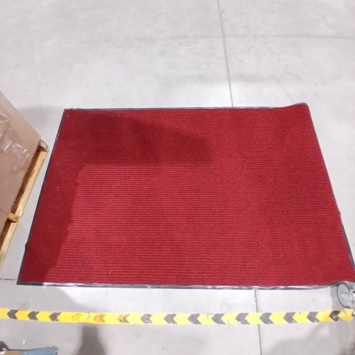 RUNNER RUG WITH RUBBER BACKING - 4FT X 6FT - STRIPE RED image 2