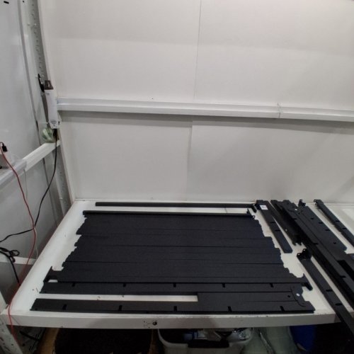 VASAGLE HEAVY DUTY BED FRAME - KING - BLACK (MODEL: RMB6640 image 4