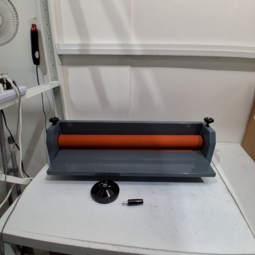 PREMIUM COLD LAMINATOR MACHINE WITH HAND CRANK - 10MM - MAXIMUM LAMINATING WIDTH: 29.5" (MODEL: LBS750) image 2