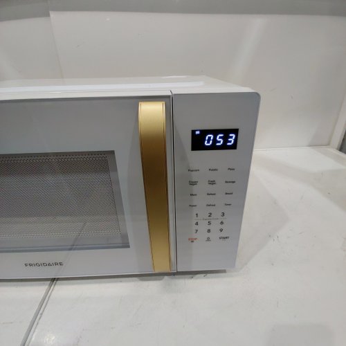 FRIGIDAIRE COUNTERTOP MICROWAVE OVEN - 1.1 CU. FT - 900W - WHITE (MODEL: EMW1154) image 4