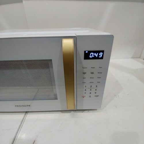 FRIGIDAIRE COUNTERTOP MICROWAVE OVEN - 1.1 CU. FT - 900W - WHITE (MODEL: EMW1154) image 5