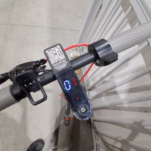 GYROCOPTERS ELECTRIC SCOOTER FOR ADULTS & TEENS WITH APP - 350W - 30KM RANGE - BLACK (MODEL: J30) image 3