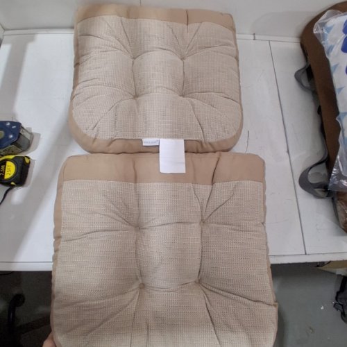 2PK RACE LEAF TUFTED MEMORY FOAM PATIO CHAIR CUSHIONS WITH NON-SLIP BACKING - 17" X 17" - BEIGE image 3