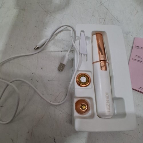 KENZZI 2-IN-1 RECHARGEABLE EYEBROW & FACE SHAVER WITH BUILT-IN LED LIGHT - WHITE/ROSE GOLD (MODEL: 6PRV5KYFS2E9) image 4