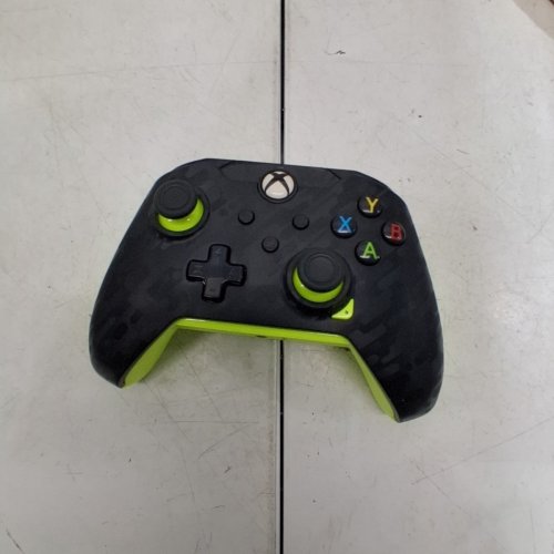 XBOX PDP WIRED CONTROLLER - ELECTRIC CARBON image 3