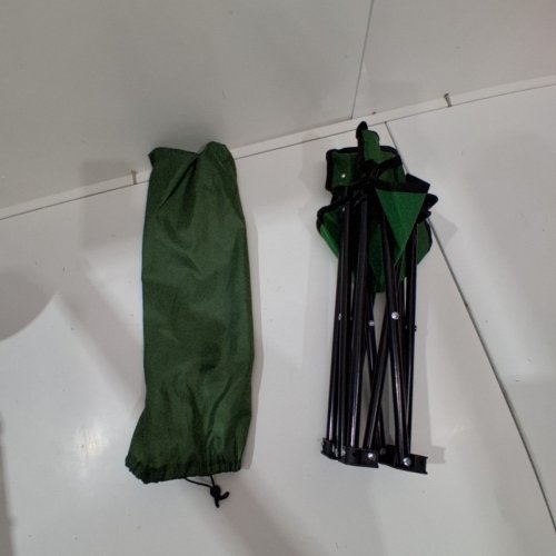 KIDS SMALL FOLDING CAMPING CHAIR - GREEN image 2