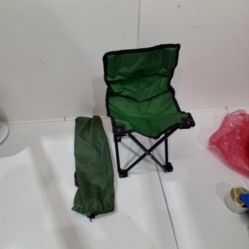 KIDS SMALL FOLDING CAMPING CHAIR - GREEN image 3