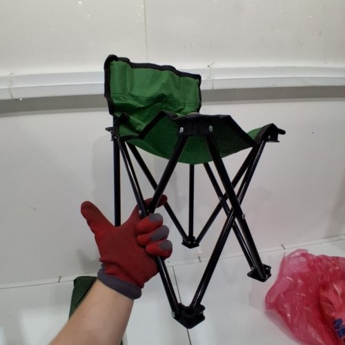 KIDS SMALL FOLDING CAMPING CHAIR - GREEN image 4
