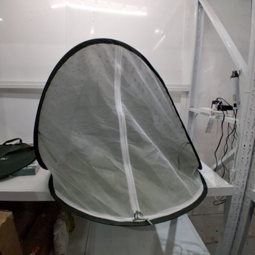 BABY MOOV COLLAPSIBLE FOLDABLE ANTI-UV TENT WITH VELCRO DOOR AND CARRY BAG - 36" X 39" - UPF 50+ - GREEN & WHITE image 2