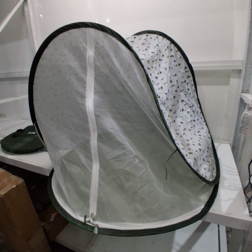 BABY MOOV COLLAPSIBLE FOLDABLE ANTI-UV TENT WITH VELCRO DOOR AND CARRY BAG - 36" X 39" - UPF 50+ - GREEN & WHITE image 3