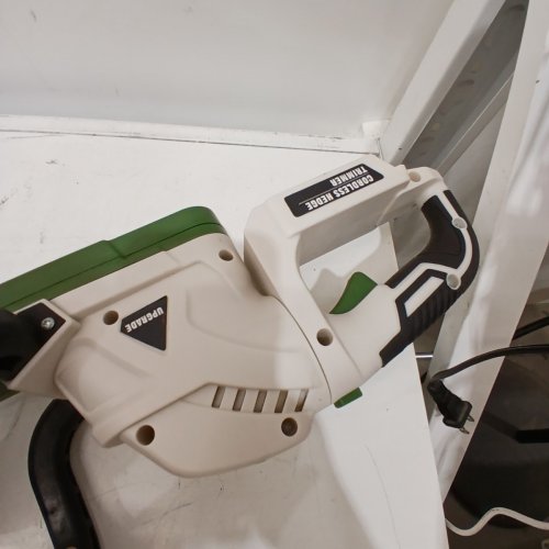 (TOOL ONLY) THAGBRCO HEDGE TRIMMER COMPATIBLE FOR DEWALT BATTERYS - 22" 1600 RPM 20 V - WHITE/GREEN image 4
