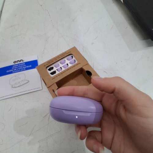 ONN. WIRELESS BLUETOOTH EARPHONES WITH ADAPTIVE NOISE CANCELLATION & CHARGING CASE - LILAC (MODEL: AALAV100074914) image 2