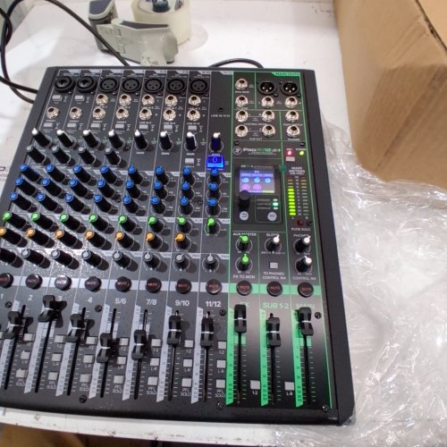 MACKIE PROFXV3 SERIES PROFESSIONAL 12 CHANNEL EFFECTS MIXER WITH USB, ONYX MIC PREAMPS &GIGFX - 192GHZ/60DB/110V image 2