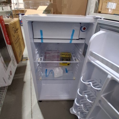 DANBY COUNTER‑HIGH COMPACT REFRIGERATOR WITH ENERGY STAR FULL‑WIDTH FREEZER CANSTOR BEVERAGE DISPENSER & REVERSIBLE DOOR -3.2 CU FT - WHITE (MODEL: DCR032A2WDD) image 4