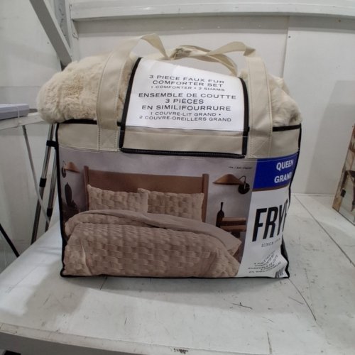 3PC FRYE FAUX FUR COMFORTER SET - QUEEN - CREAM (MODEL: 1796287) image 2