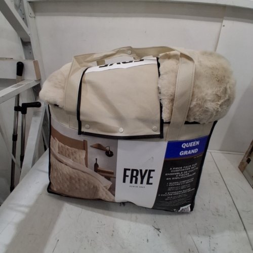 3PC FRYE FAUX FUR COMFORTER SET - QUEEN - CREAM (MODEL: 1796287) image 4