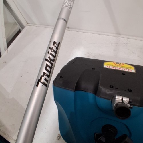 MAKITA SNOW BLOWER ATTACHMENT - 3 SPEED - 13" CLEARING ZONE - TURQUOISE BLUE / BLACK (MODEL: SN400MP) image 4