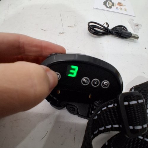 BASIC BARK CONTROL COLLAR FOR DOGS - 8LB - BLACK image 2