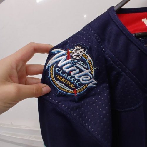 UNISEX ADULTS ADIDAS SEATTLE KRAKEN NHL OFFICIAL 2024 WINTER CLASSIC HOCKEY JERSEY - 46 - #19 JARED MCCANN image 5