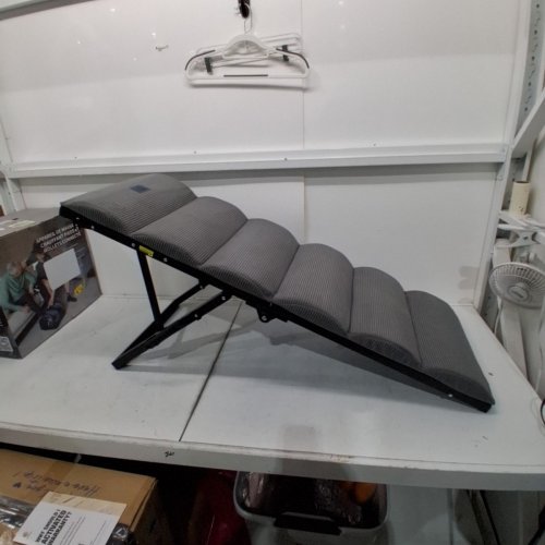 VEEHOO FOLDABLE DOG RAMP WITH NON SLIP PAD AND METAL FRAME - 17" X 48" - 130 LBS MAX - GREY (MODEL: CWPT2525CP) image 2