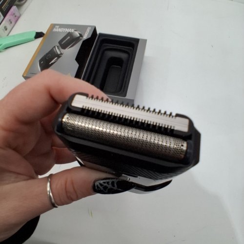 MANSCAPED™ THE HANDYMAN™ COMPACT PORTABLE WATERPROOF FACE SHAVER - BLACK image 3