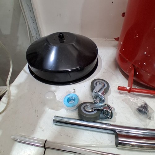 GARVEE PORTABLE OIL DRAIN CONTAINER WITH ADJUSTABLE FUNNEL - 20 GAL - RED image 3