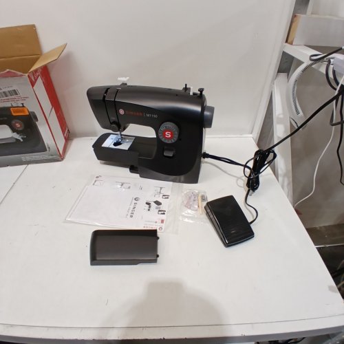 SINGER LIGHTWEIGHT & PORTABLE SEWING MACHINE WITH 45 STITCH APPLICATIONS - BLACK (MODEL: M1150) image 3