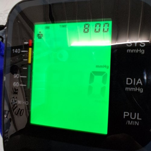 BLOOD PRESSURE MONITOR WITH 3 COLOUR BACKLIT SCREEN 2X99 MEMORY WITH UPPER ARM LARGE CUFF - BLACK (MODEL: BSX525) image 2