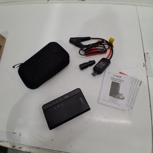 TYPE S JUMP ESSENTIAL CAR JUMP STARTER AND POWER BANK - BLACK (ITEM: ACS32806-120) image 3