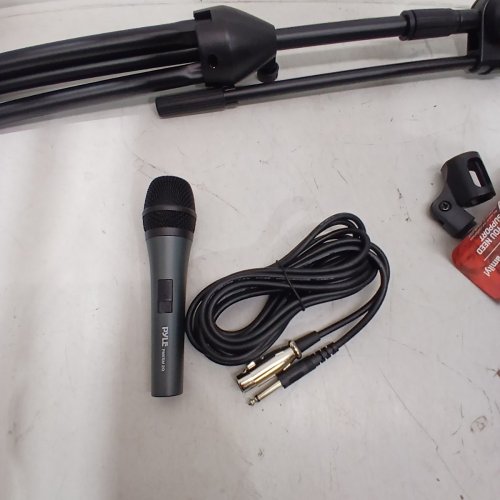 PYLE ADJUSTABLE MICROPHONE STAND- W/ MICROPHONE AND CABLE - 2.6FT TO 5’FT - BLACK (MODEL:PMKSM20) image 3