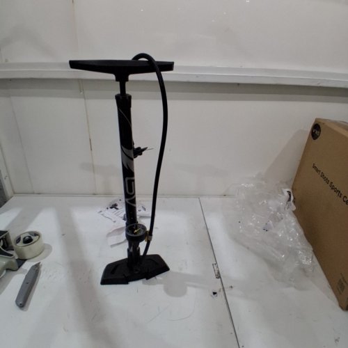 BV BICYCLE ERGONOMIC BIKE FLOOR PUMP WITH GAUGE & SMART VALVE HEAD, 160 PSI - SILVER image 2