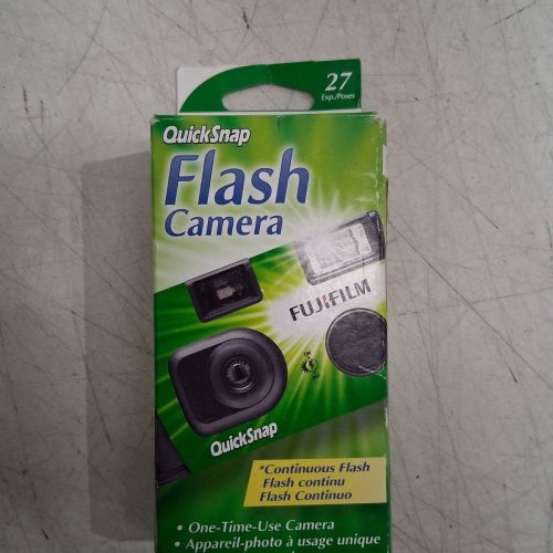 FUJIFILM QUICKSNAP SINGLE-USE CAMERA - GREEN image 2