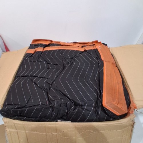 6PK AMAZON BASICS MOVING BLANKETS - 72" X 80" - BLACK/ORANGE image 2