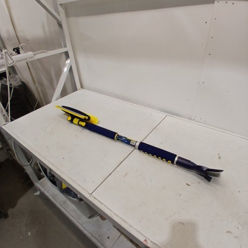 MICHELIN ULTRA DUTY TELESCOPIC SNOW BRUSH - 63" image 2