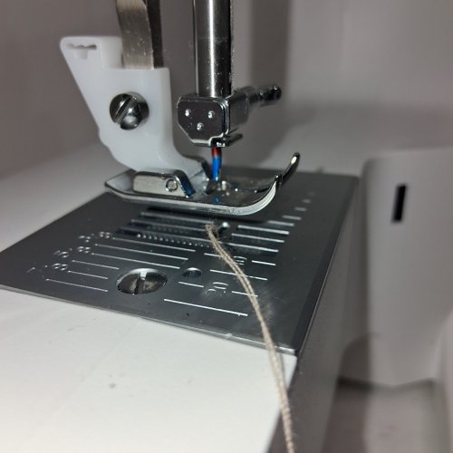 SINGER 63 STITCH BEGINNER SEWING MACHINE - WHITE (MODEL: M2100) image 5