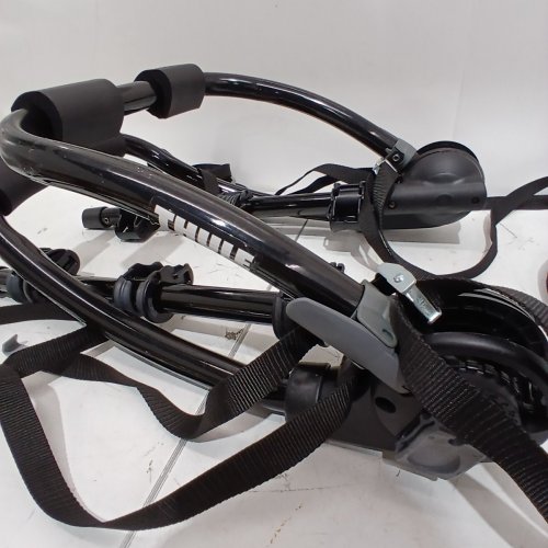 THULE GATEWAY PRO 3 REAR TRUNK MOUNTED BIKE RACK WITH LOCK KEYS - CARRIES UP TO 3 BIKES - BLACK (MODEL: 900700) image 4