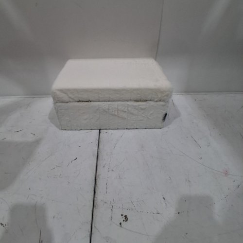 SONGMICS METAL LEGS WHITE FAUX-FUR VANITY STOOL/CHAIR WITH STORAGE - 440 LBS MAX CAPACITY - 19.7" X 15.7" X 11.8" - WHITE (MODEL: LOM505/ULOM505WZ02) image 5