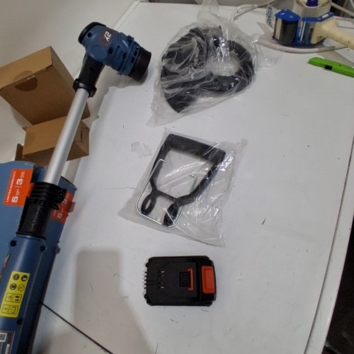 SENIX CORDLESS STRING TRIMMER / EDGER WITH BATTERY AND CHARGER- 20 V - BLUE (MODEL: GTX2-L) image 5