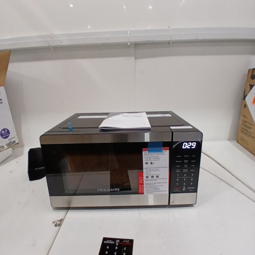 FRIGIDAIRE COUNTERTOP MICROWAVE OVEN - 0.7 CU.FT - 700W - STAINLESS STEEL (MODEL: EMW729-B) image 2