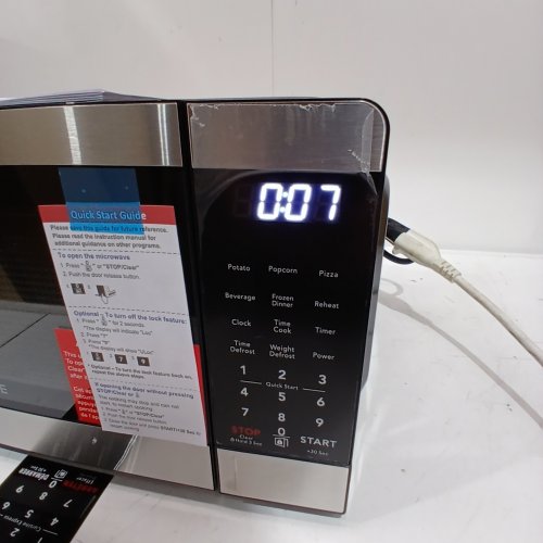 FRIGIDAIRE COUNTERTOP MICROWAVE OVEN - 0.7 CU.FT - 700W - STAINLESS STEEL (MODEL: EMW729-B) image 7