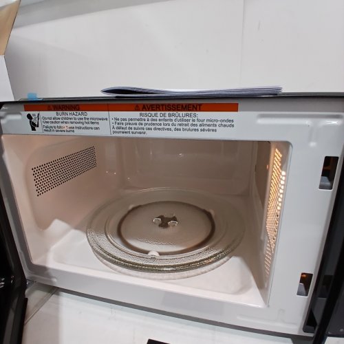 FRIGIDAIRE COUNTERTOP MICROWAVE OVEN - 0.7 CU.FT - 700W - STAINLESS STEEL (MODEL: EMW729-B) image 8