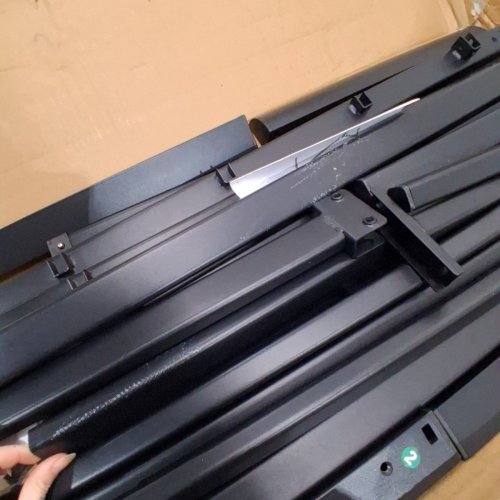 ZINUS VAN METAL PLATFORM BED FRAME WITH STEEL SLAT SUPPORT - 16" QUEEN - BLACK - (MODEL:‎ AZ-MPRC-16QS) image 3