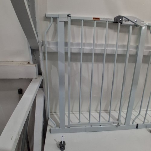 BABELIO AUTO-CLOSE BABY GATE - 26"-43" - WHITE (MODEL: CB-M-101) image 3