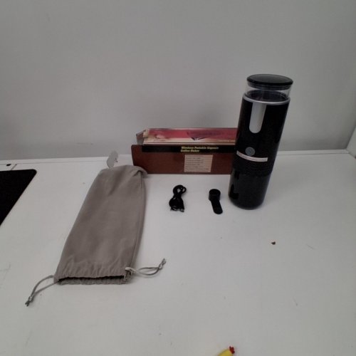 PORTABLE WIRELESS CAPSULE COFFEE MAKER - BLACK (MODEL: CM-1988) image 4